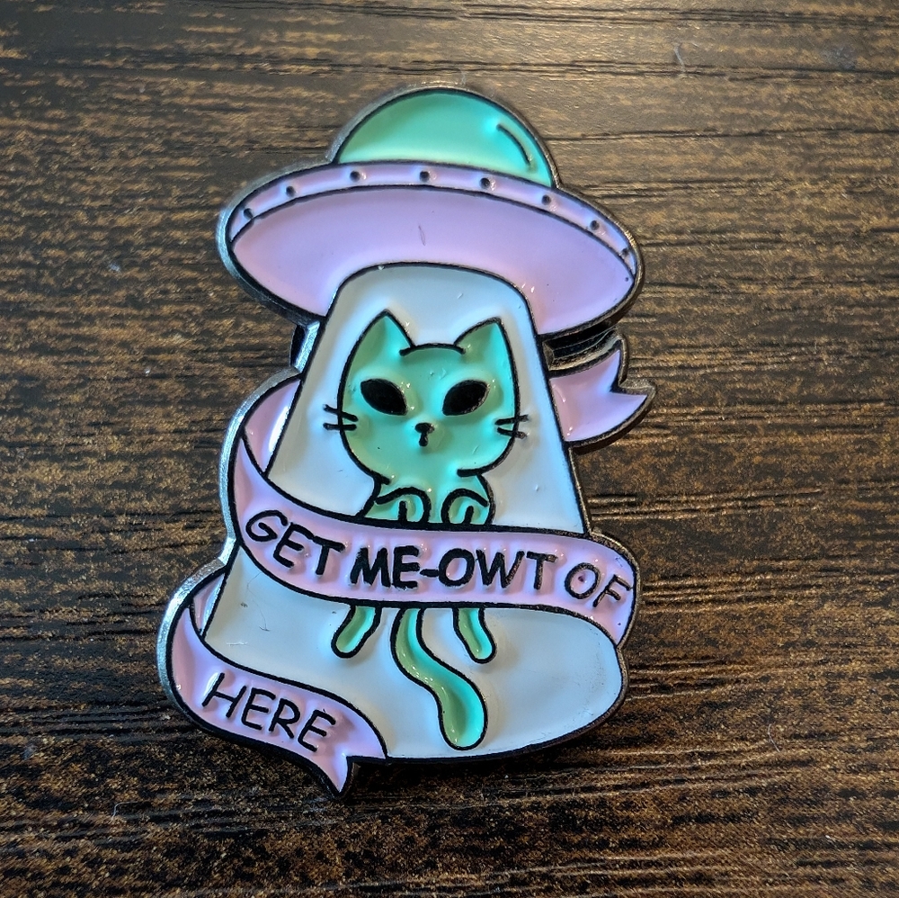 Spaceship Cat Enamel Pin